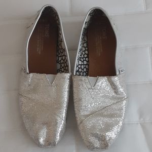 Silver Tom's. Women's Size 8.5